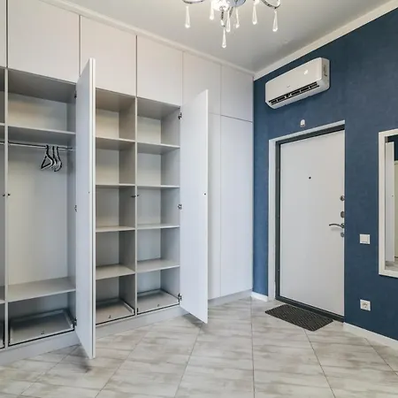 сучасна та затишна в серці аркадії Odessa